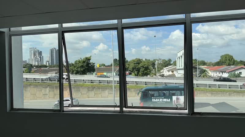 Pejabat untuk Disewa di SS 21, Damansara Utama (Petaling Jaya) - Henry Chiah - View - PropertyGuru.com.my