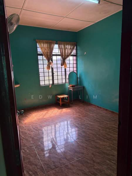 Shop / Office for Rent in Johor Bahru (Johor) - Edwin Lim - Bedroom - PropertyGuru.com.my