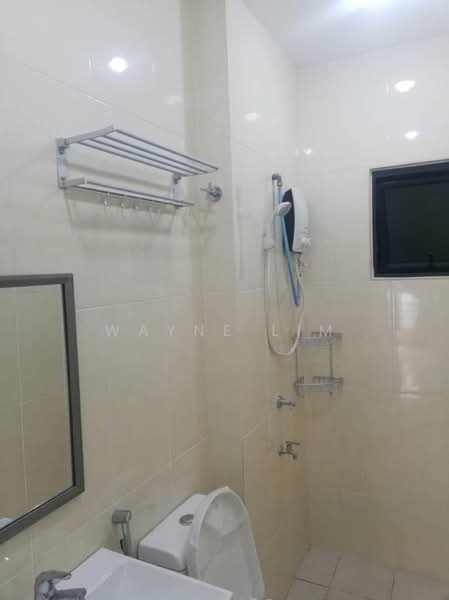 Kondominium untuk Disewa di The Sky Residence - Wayne Lim - Bathroom - PropertyGuru.com.my