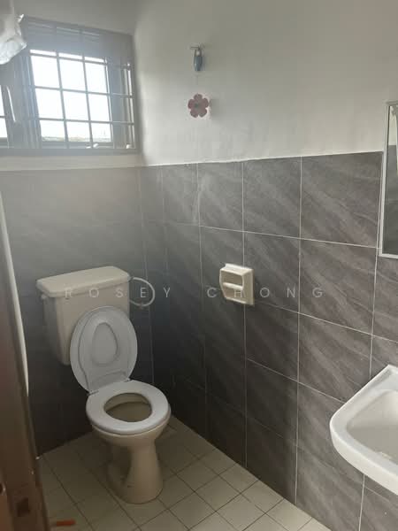 Terraced House for Sale in Usj 13 (Subang Jaya) - Rosey Chong - Bathroom - PropertyGuru.com.my