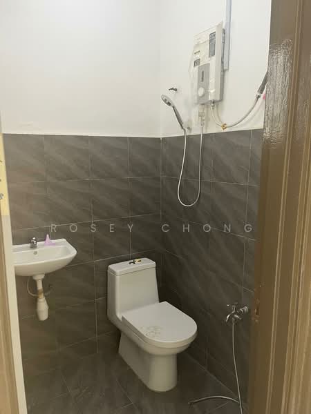 Terraced House for Sale in Usj 13 (Subang Jaya) - Rosey Chong - Bathroom - PropertyGuru.com.my