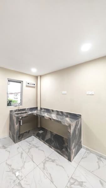 Flat for Sale at Flat Tasek 64 - Win Lim - Kitchen - PropertyGuru.com.my