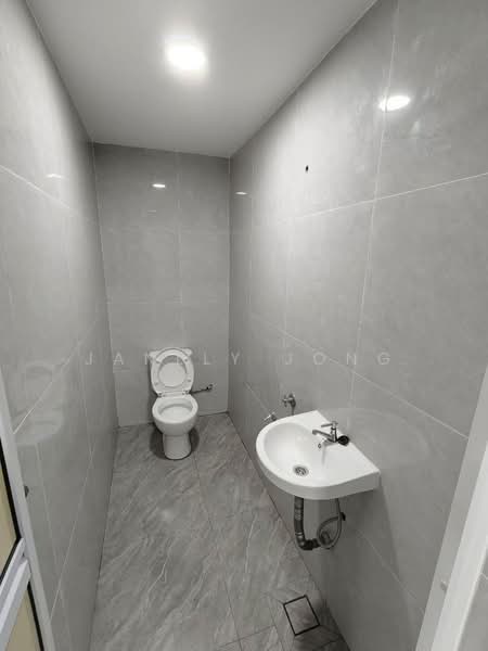 2-storey Terraced House for Sale in Taman Bukit Jaya (Ulu Tiram) - Janlly Jong - Bathroom - PropertyGuru.com.my