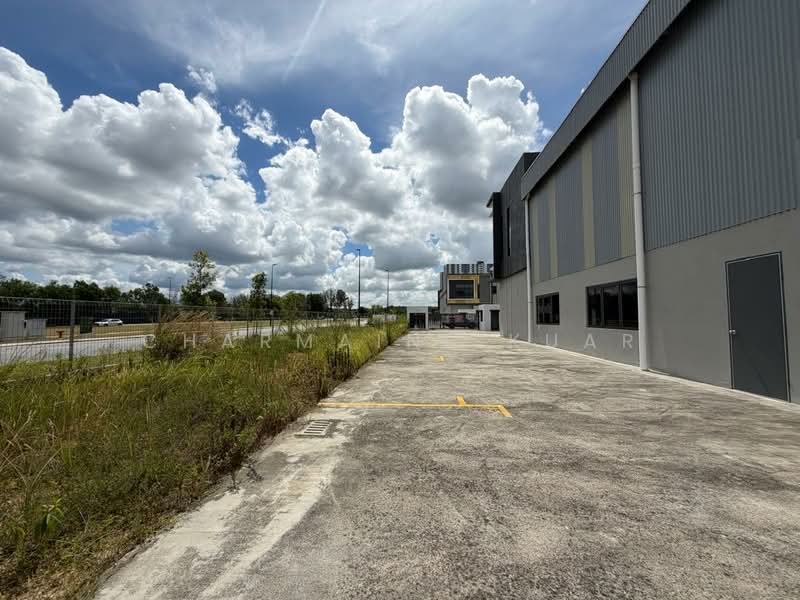 Tanah Komersial untuk Disewa di Eco Business Park V (Puncak Alam) - Charmaine Kuar - Exterior - PropertyGuru.com.my