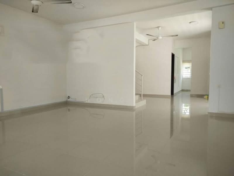 Semi-Detached House for Rent in Taman Sungai Ara (Sungai Ara) - Hong . - Living Room - PropertyGuru.com.my