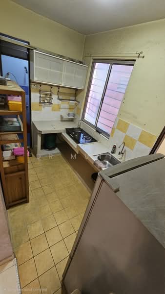 Apartment for Sale at Mentari Court - Dr Munis - Kitchen - PropertyGuru.com.my