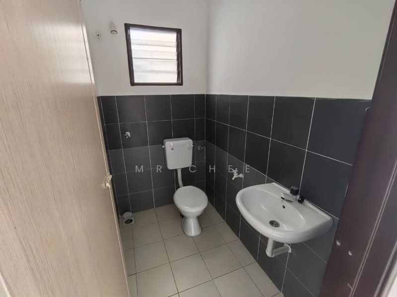 Terraced House for Sale in Ipoh (Perak) - Mr Chee - Bathroom - PropertyGuru.com.my