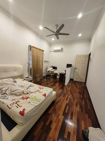 Bungalow for Sale in Bandar Putra (Kulai) - Mohamad Rahfi - Bedroom - PropertyGuru.com.my