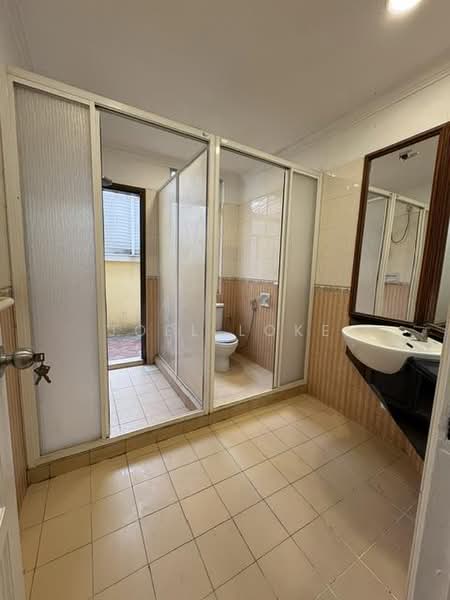 Semi-Detached House for Sale in Seksyen 4 (Kota Damansara) - Joel Loke - Bathroom - PropertyGuru.com.my