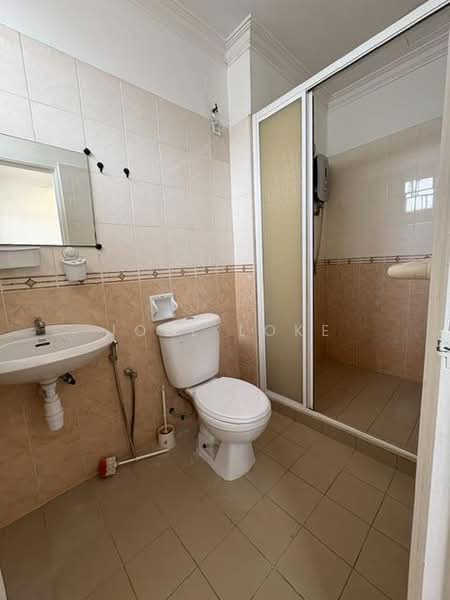 Semi-Detached House for Sale in Seksyen 4 (Kota Damansara) - Joel Loke - Bathroom - PropertyGuru.com.my