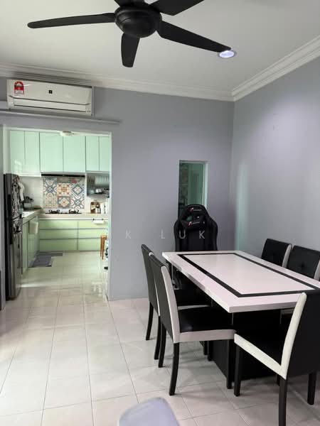 Semi-Detached House for Sale in Taman Pinggiran Pelangi Fasa 2 (Rawang) - SK Luk - Kitchen - PropertyGuru.com.my