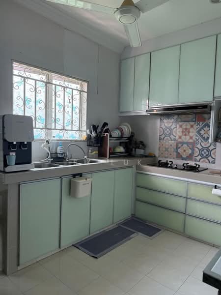Semi-Detached House for Sale in Taman Pinggiran Pelangi Fasa 2 (Rawang) - SK Luk - Kitchen - PropertyGuru.com.my