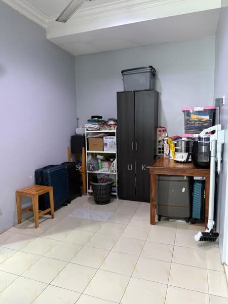 Semi-Detached House for Sale in Taman Pinggiran Pelangi Fasa 2 (Rawang) - SK Luk - Interior - PropertyGuru.com.my