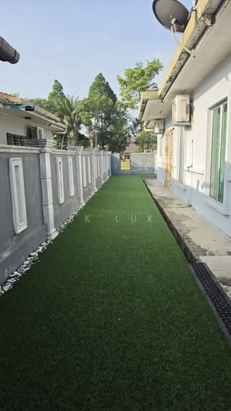 Semi-Detached House for Sale in Taman Pinggiran Pelangi Fasa 2 (Rawang) - SK Luk - Exterior - PropertyGuru.com.my