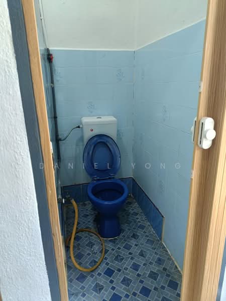 Terraced House for Sale in Taman Lima Kongsi (Sungai Bakap) - Daniel Yong - Bathroom - PropertyGuru.com.my