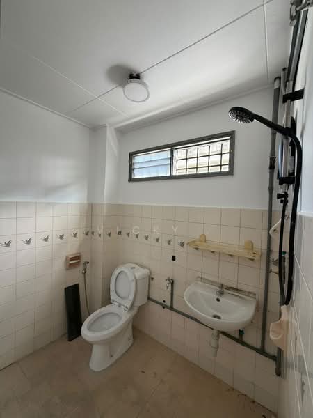 Rumah Teres 2 Tingkat untuk Disewa di Bandar Menjalara (Kuala Lumpur) - Vicky . - Bathroom - PropertyGuru.com.my