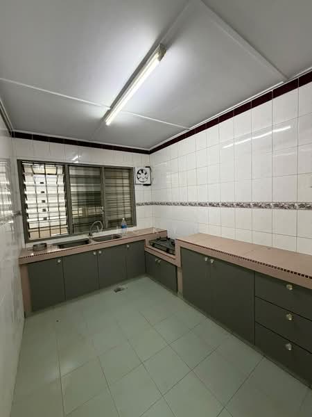 Rumah Teres 2 Tingkat untuk Disewa di Bandar Menjalara (Kuala Lumpur) - Vicky . - Kitchen - PropertyGuru.com.my
