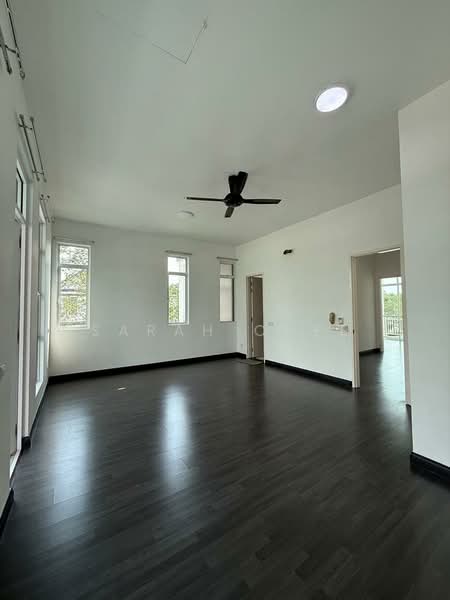 Rumah Teres 2 Tingkat untuk Dijual di Eco Majestic (Semenyih) - Sarah Chee - Living Room - PropertyGuru.com.my
