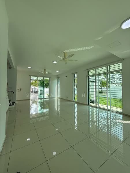 Rumah Teres 2 Tingkat untuk Dijual di Eco Majestic (Semenyih) - Sarah Chee - Living Room - PropertyGuru.com.my