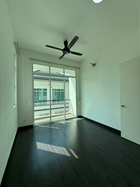 Rumah Teres 2 Tingkat untuk Dijual di Eco Majestic (Semenyih) - Sarah Chee - Balcony - PropertyGuru.com.my