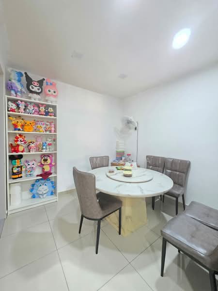Rumah Teres 2 Tingkat untuk Dijual di Taman Setia Indah (Tebrau) - Tommy Tai - Dining Room - PropertyGuru.com.my