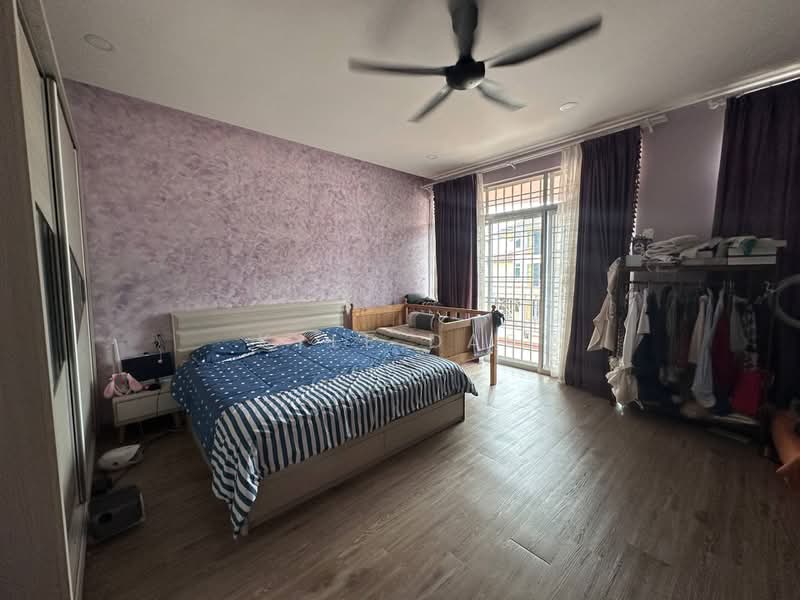 Semi-Detached House for Sale in Taman Bukit Jaya (Ulu Tiram) - Kyle Das - Bedroom - PropertyGuru.com.my