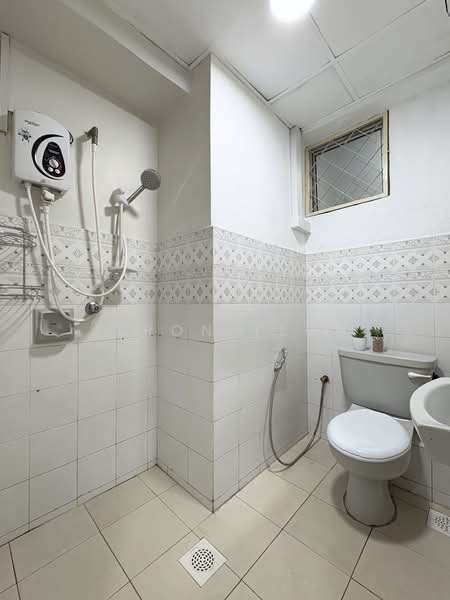 Kondominium untuk Disewa di Kelana Puteri - Jeron Teoh - Bathroom - PropertyGuru.com.my