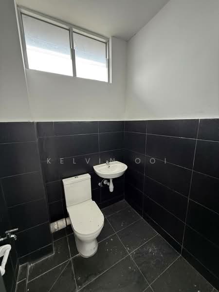 Kilang untuk Disewa di Batu Kawan (Penang) - Kelvin Ooi - Bathroom - PropertyGuru.com.my