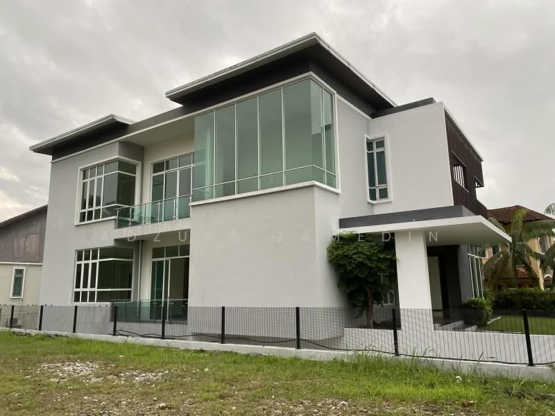 Bungalow for Sale in Bukit Jelutong (Shah Alam) - Adzura Zamedin - PropertyGuru.com.my