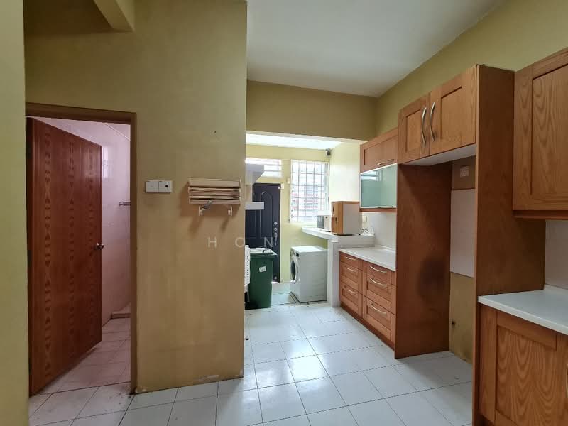 3-storey Terraced House for Sale in Tanjung Bungah (Penang) - Hong . - Kitchen - PropertyGuru.com.my
