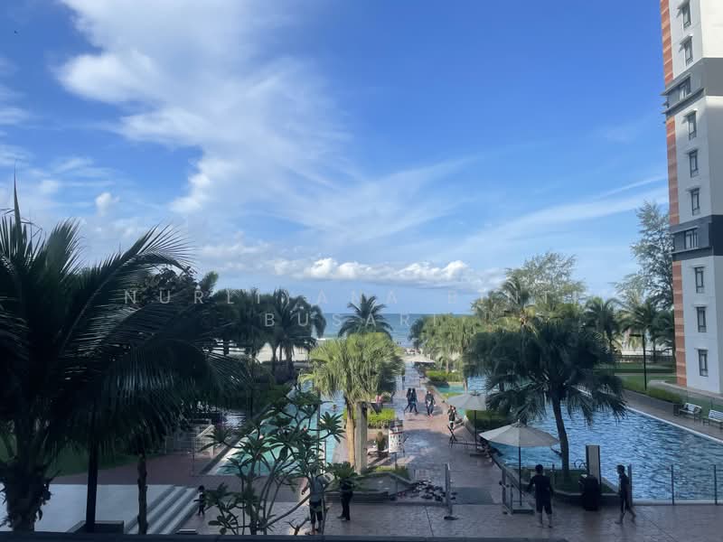 Servis Apartment untuk Disewa di Timur Bay Seafront Residence - Nurliyana Binti Busari - Pool - PropertyGuru.com.my