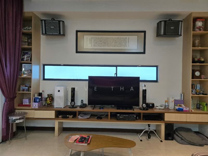 Rumah Berkembar untuk Dijual di Taman Equine (Seri Kembangan) - Steve Tham - Living Room - PropertyGuru.com.my