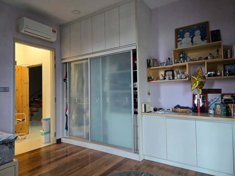 Rumah Berkembar untuk Dijual di Taman Equine (Seri Kembangan) - Steve Tham - Bedroom - PropertyGuru.com.my