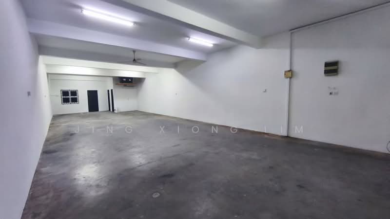Factory for Rent in Taman Perindustrian Bukit Serdang (Seri Kembangan) - Jing Xiong Lim - Interior - PropertyGuru.com.my