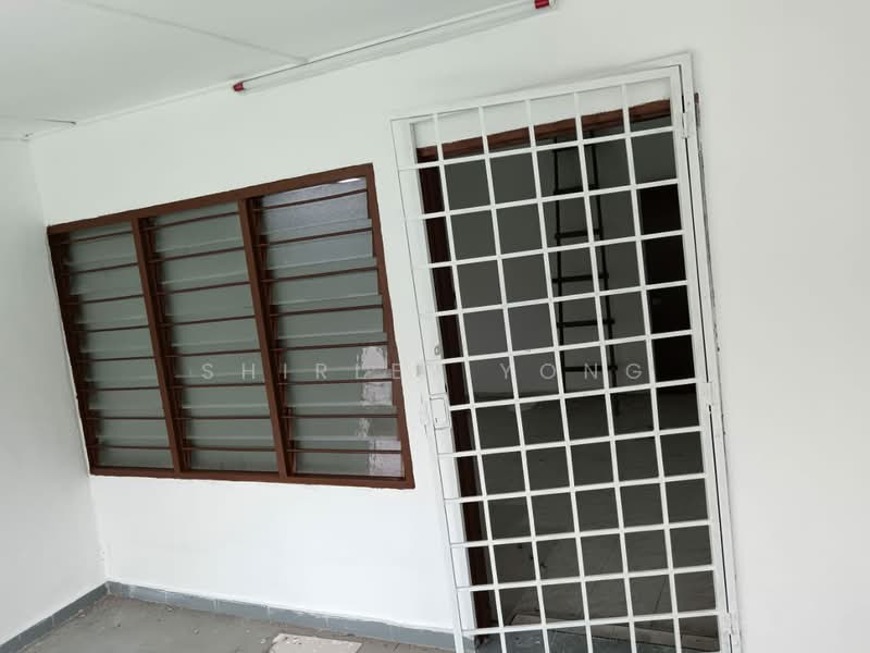 Rumah Teres 2 Tingkat untuk Dijual di Taman Sri Muda (Shah Alam) - Shirley Yong - Entrance - PropertyGuru.com.my