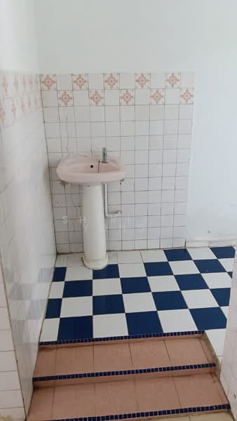 Rumah Teres 2 Tingkat untuk Dijual di Taman Sri Muda (Shah Alam) - Shirley Yong - Bathroom - PropertyGuru.com.my