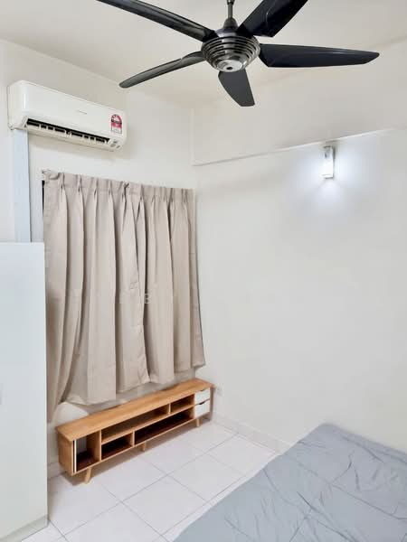 Servis Apartment untuk Disewa di SetiaWalk - Abby Chan - Bedroom - PropertyGuru.com.my