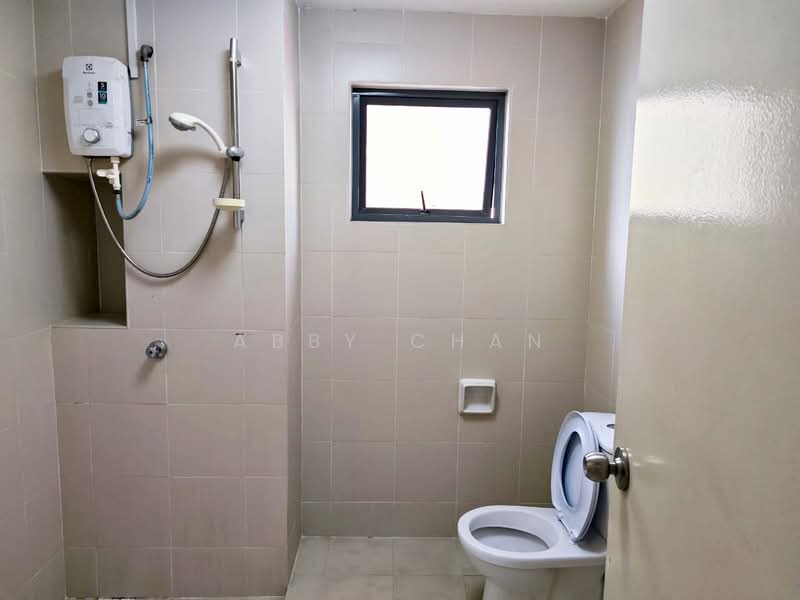 Servis Apartment untuk Disewa di SetiaWalk - Abby Chan - Bathroom - PropertyGuru.com.my