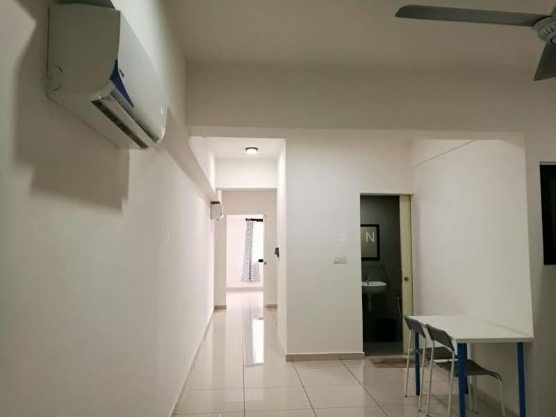 Servis Apartment untuk Disewa di Avenue D'Vogue - James Tan - Corridor - PropertyGuru.com.my