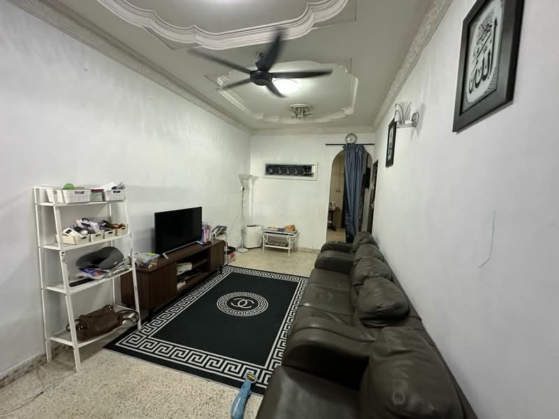 Rumah Teres 1 Tingkat untuk Dijual di Sungai Nibong (Bayan Lepas) - Hong . - Living Room - PropertyGuru.com.my