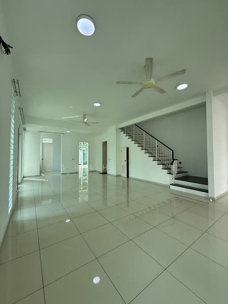 Rumah Teres 2 Tingkat untuk Dijual di Eco Majestic (Semenyih) - Sarah Chee - Living Room - PropertyGuru.com.my