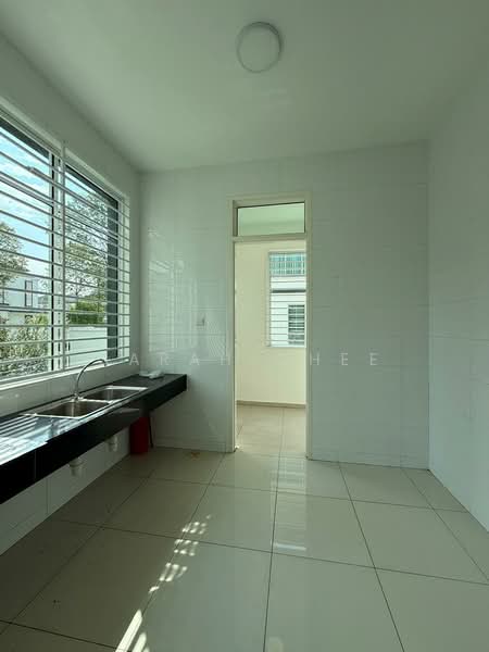 Rumah Teres 2 Tingkat untuk Dijual di Eco Majestic (Semenyih) - Sarah Chee - Kitchen - PropertyGuru.com.my