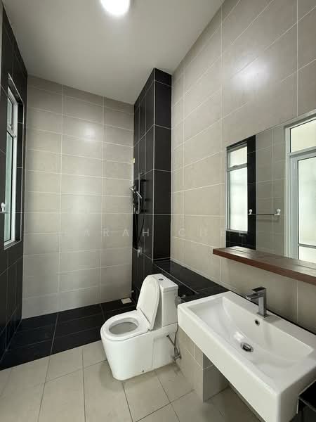 Rumah Teres 2 Tingkat untuk Dijual di Eco Majestic (Semenyih) - Sarah Chee - Bathroom - PropertyGuru.com.my