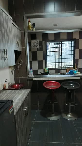 Rumah Berkembar untuk Disewa di Taman Rinting (Masai) - Pauline Ng - Kitchen - PropertyGuru.com.my