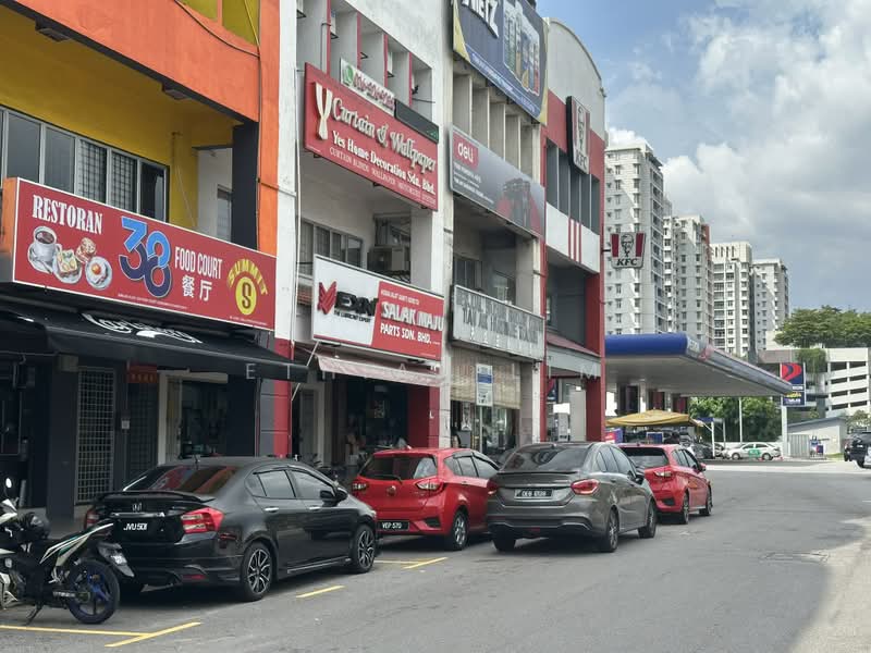 Shop for Rent in Kuchai Lama (Kuala Lumpur) - Lim Ee Thian - Exterior - PropertyGuru.com.my