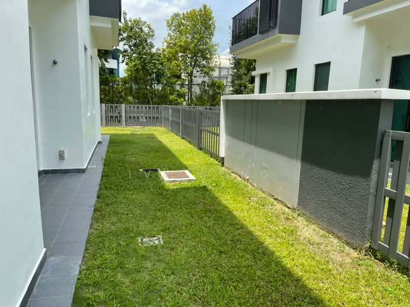 Semi-Detached House for Rent in Lepironia Gardens (Cyberjaya) - Ivy Wong - Exterior - PropertyGuru.com.my