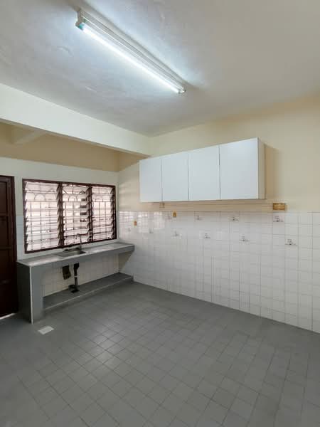 Rumah Teres 2 Tingkat untuk Disewa di Taman Sri Bintang (Kepong) - Eric Per - Kitchen - PropertyGuru.com.my