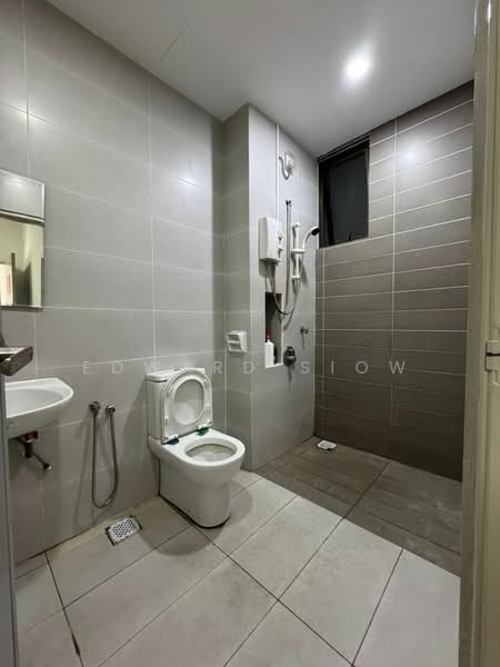 Kondominium untuk Dijual di PARC Regency (Residensi Masai) - Edward Siow - Bathroom - PropertyGuru.com.my