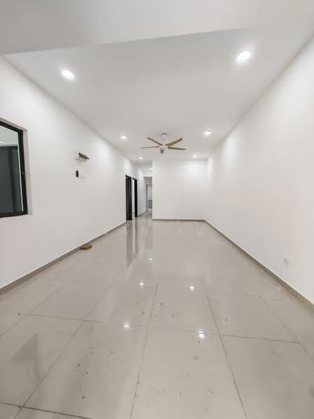 Rumah Teres 1 Tingkat untuk Dijual di Taman Puteri Wangsa (Ulu Tiram) - JAN AU - Living Room - PropertyGuru.com.my