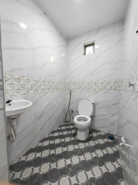 Rumah Teres 1 Tingkat untuk Dijual di Taman Puteri Wangsa (Ulu Tiram) - JAN AU - Bathroom - PropertyGuru.com.my
